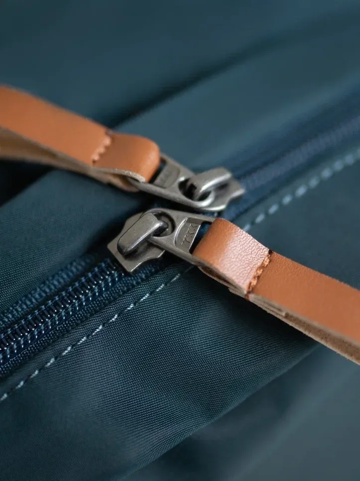 Молнии YKK